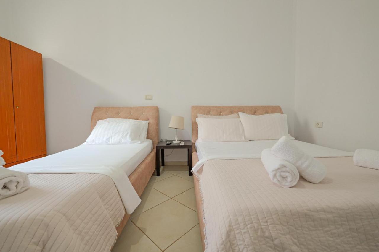 Sunflower Hotel Ksamil Exterior photo